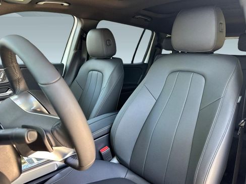 Used 2026 Mercedes-Benz GLB 250 image 5