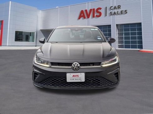 Used 2025 Volkswagen Jetta Sport FWD image 10