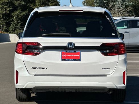 Used 2026 Honda Odyssey Sport-L image 5