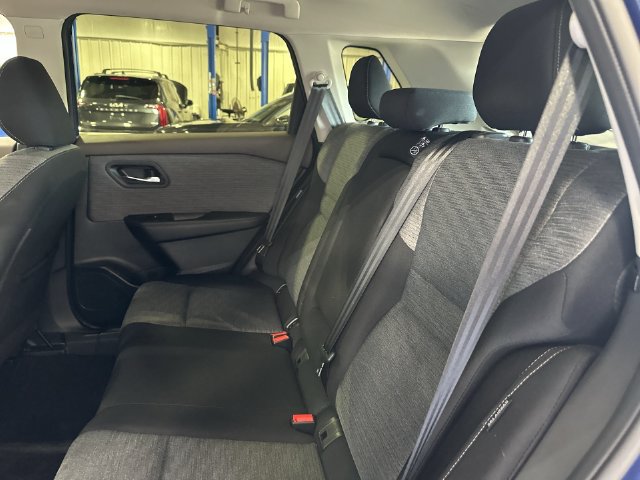Used 2023 Nissan Rogue SV AWD/4WD image 30