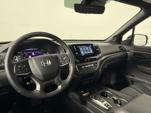 Used 2025 Honda Passport TrailSport image 44