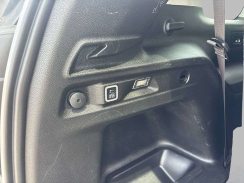 Used 2023 Jeep Grand Cherokee L Limited w/ Luxury Tech Group II AWD/4WD image 17