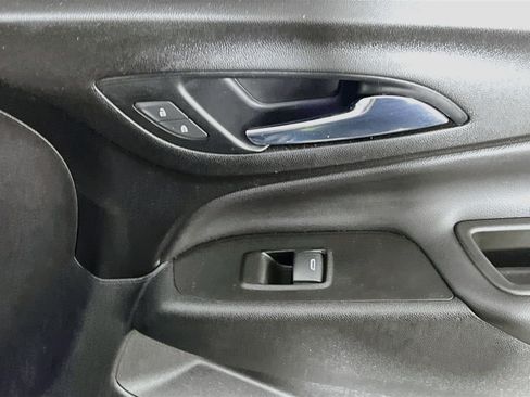 Used 2020 Chevrolet Equinox LT FWD image 32