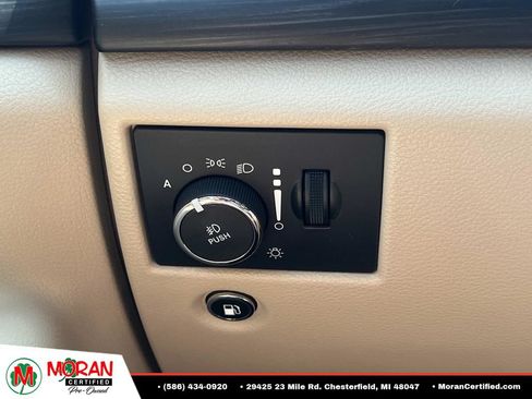 Used 2021 Jeep Grand Cherokee Laredo AWD/4WD image 27