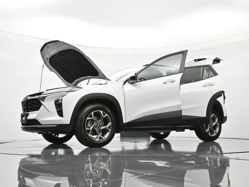 New 2026 Chevrolet Trax LT w/ Driver Confidence Package image 51