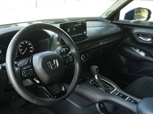 Used 2024 Honda HR-V Sport image 16