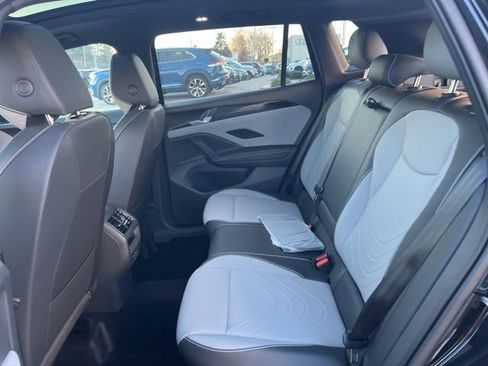 New 2026 Volkswagen Tiguan SE R-Line image 24