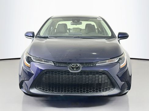 Used 2022 Toyota Corolla LE FWD image 2