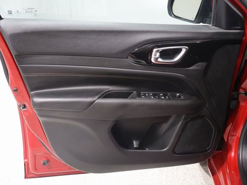 Used 2022 Jeep Compass Limited image 15