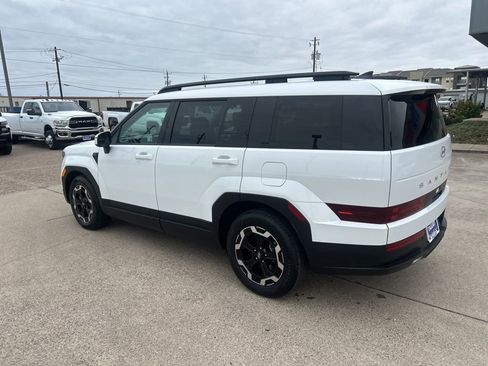 Used 2025 Hyundai Santa Fe SEL image 3