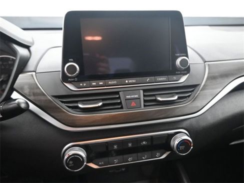 Certified 2023 Nissan Altima 2.5 SV image 3