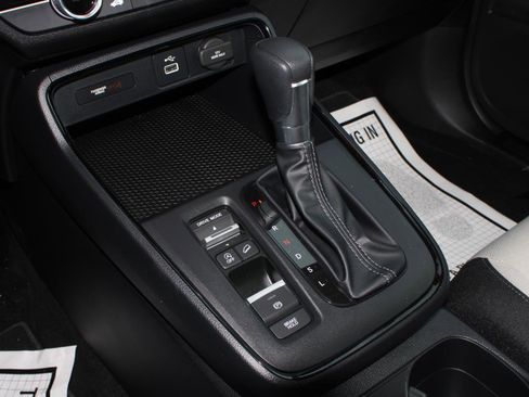 Used 2024 Honda CR-V LX image 14