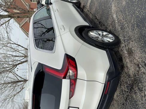 Used 2025 Honda CR-V EX-L image 3