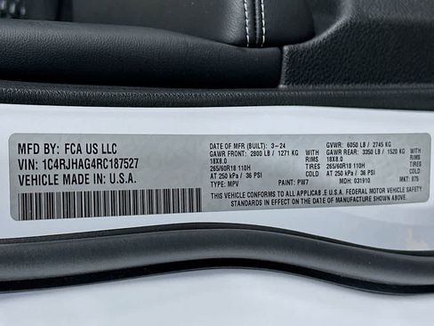 Used 2024 Jeep Grand Cherokee Altitude image 23