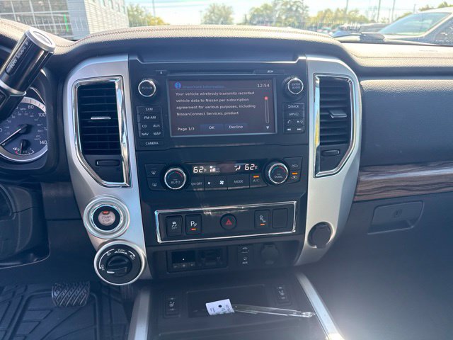 Used 2018 Nissan Titan SL w/ Chrome Package AWD/4WD image 18