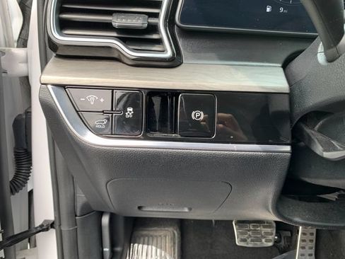 Used 2025 Kia Sportage X-Pro Prestige AWD/4WD image 31