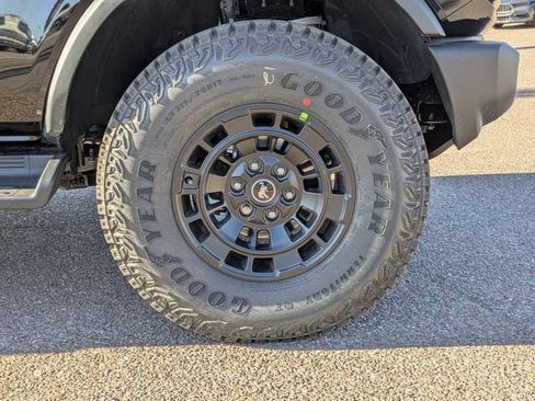 New 2026 Ford Bronco Outer Banks w/ Sasquatch Package image 43