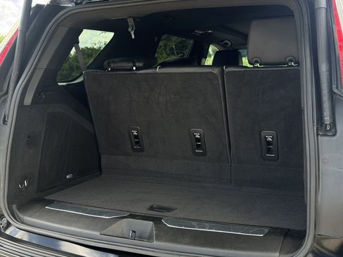 Used 2021 Cadillac Escalade Premium Luxury w/ Performance Package RWD image 32