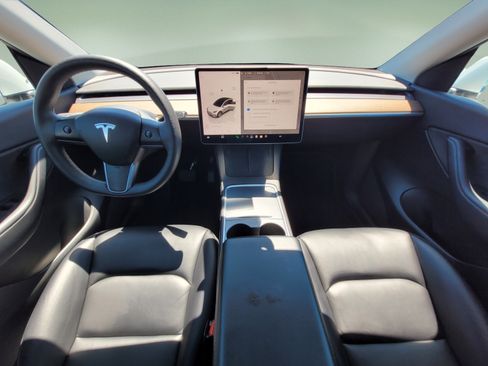 Used 2022 Tesla Model Y Long Range AWD/4WD image 15