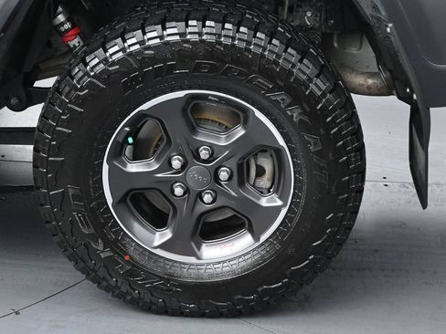Used 2021 Jeep Gladiator Rubicon w/ Cold Weather Group AWD/4WD image 36