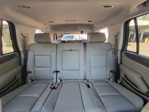 Used 2019 GMC Yukon SLT w/ Open Road Package image 18