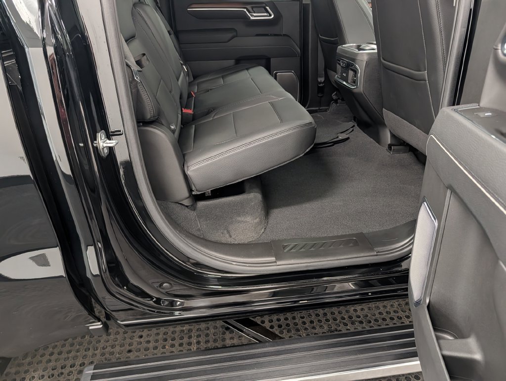 Used 2025 GMC Sierra 1500 Denali AWD/4WD image 27