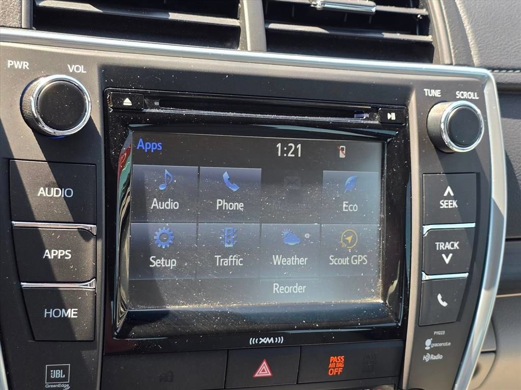 Used 2017 Toyota Camry XLE FWD image 19