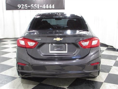 Used 2017 Chevrolet Cruze LT w/ Convenience Package image 28