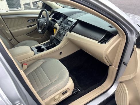 Used 2017 Ford Taurus SE FWD image 23