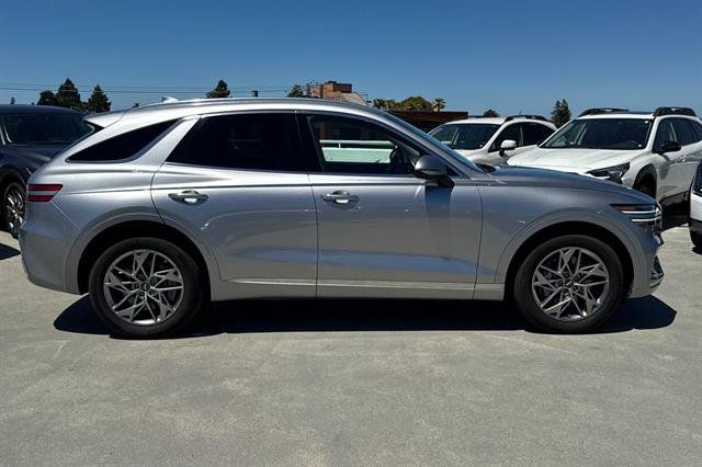 Used 2024 Genesis GV70 2.5T AWD/4WD image 2