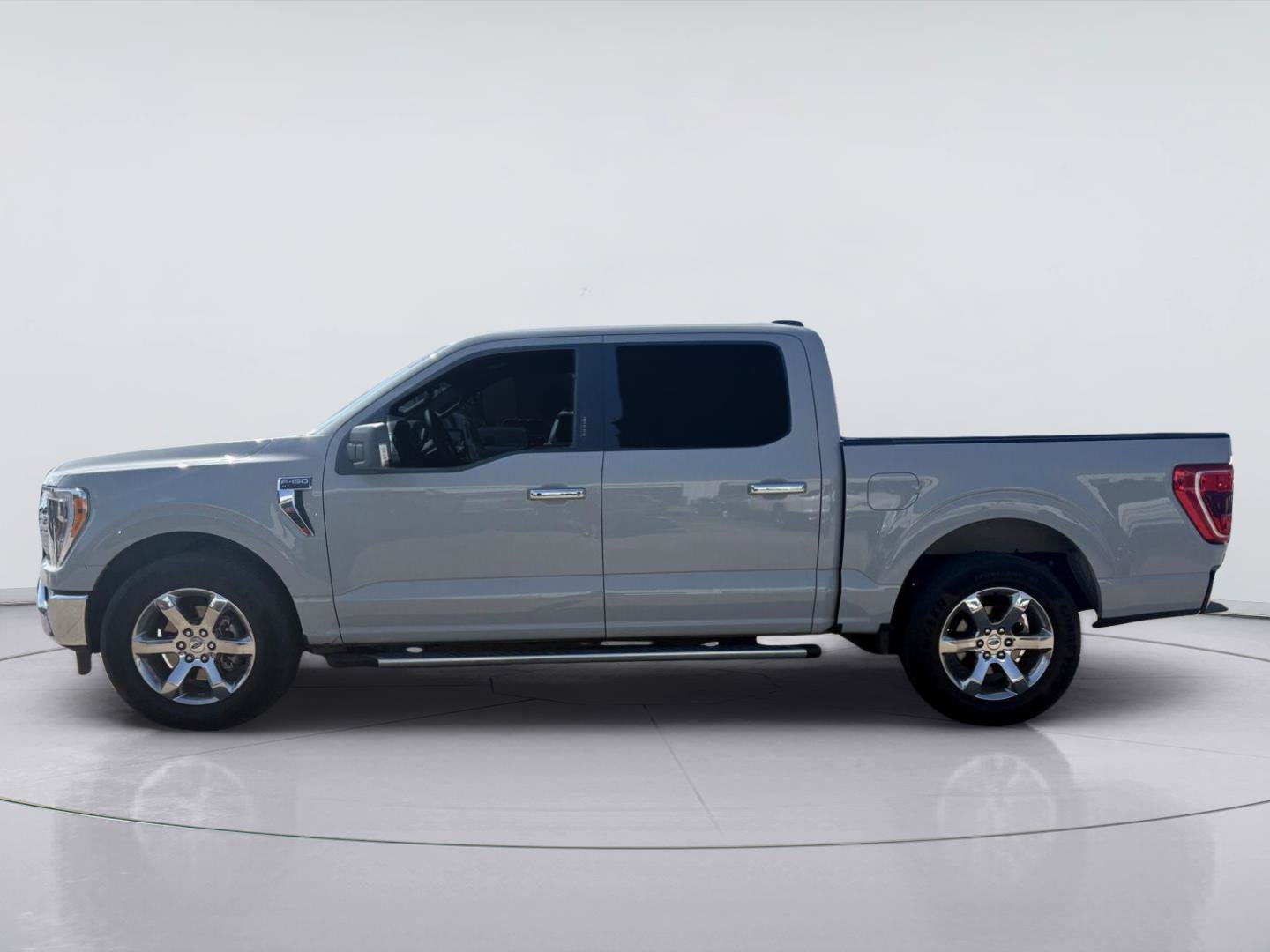 Used 2023 Ford F150 XLT w/ Equipment Group 302A High RWD image 9