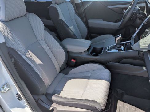 Used 2025 Subaru Outback Premium w/ Popular Package #1A AWD/4WD image 37