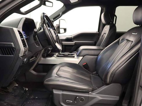 Certified 2022 Ford F250 Platinum w/ FX4 Off-Road Package AWD/4WD image 15