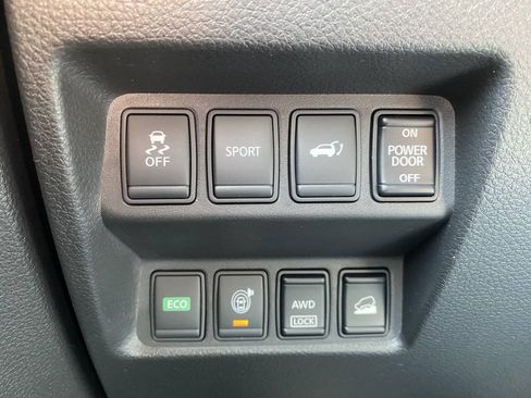 Used 2016 Nissan Rogue SV w/ SV Premium Package AWD/4WD image 35