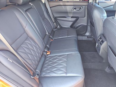 Used 2021 Nissan Rogue Platinum image 24