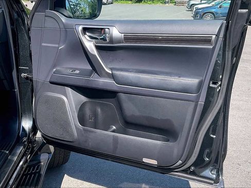 Used 2023 Lexus GX 460 Premium image 12