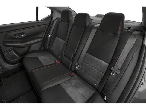 Used 2025 Nissan Sentra SR FWD image 9
