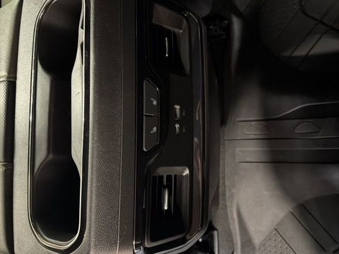 Used 2023 Chevrolet Silverado 1500 ZR2 w/ Technology Package image 15