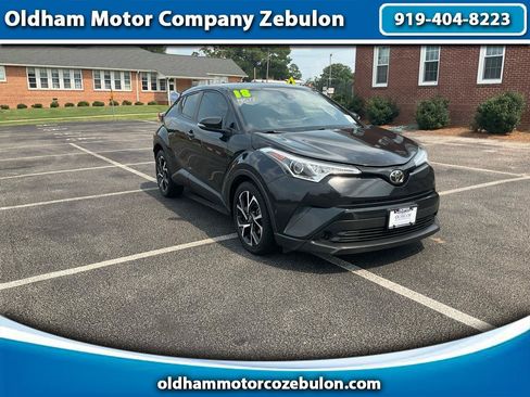 Used 2018 Toyota C-HR XLE FWD image 1