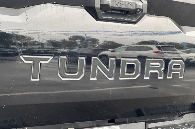 Used 2025 Toyota Tundra SR5 w/ SR5 Convenience Package AWD/4WD image 32