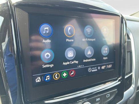 Used 2022 Chevrolet Traverse LT image 21