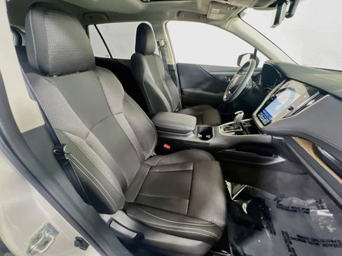 Used 2024 Subaru Outback Premium AWD/4WD image 28