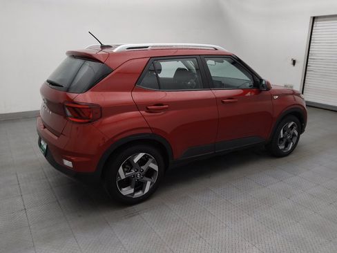 Used 2025 Hyundai Venue SEL FWD image 10
