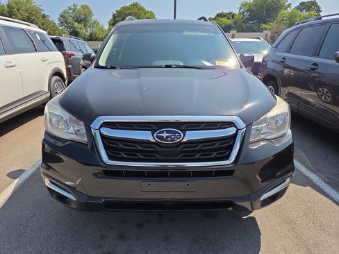 Used 2017 Subaru Forester 2.5i Premium w/ All-Weather Package AWD/4WD image 5