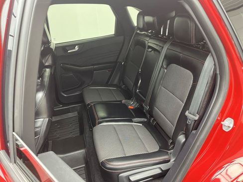 Used 2024 Ford Escape ST-Line w/ Tech Pack #1 AWD/4WD image 11