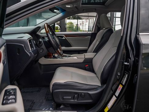 Used 2018 Lexus RX 450hL Premium w/ Premium Package AWD/4WD image 11