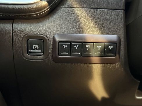 Certified 2022 Chevrolet Silverado 3500 LT w/ Convenience Package AWD/4WD image 26