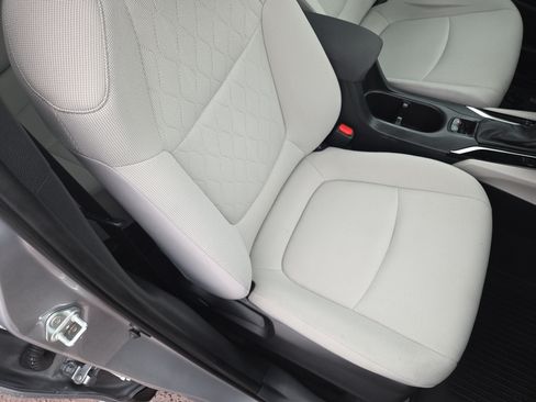 Certified 2023 Toyota Corolla Cross LE AWD/4WD image 16