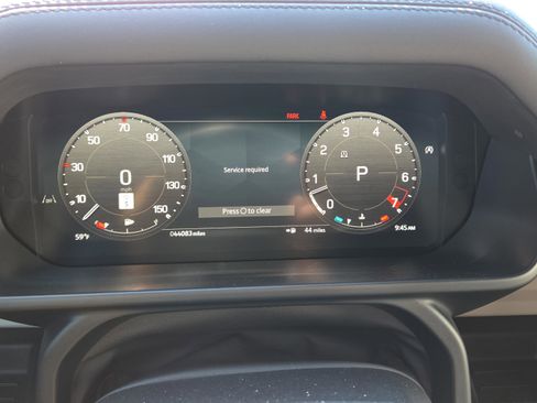 Used 2024 Land Rover Defender 110 X-Dynamic SE image 32