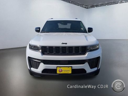 New 2026 Jeep Grand Cherokee Altitude AWD/4WD image 2